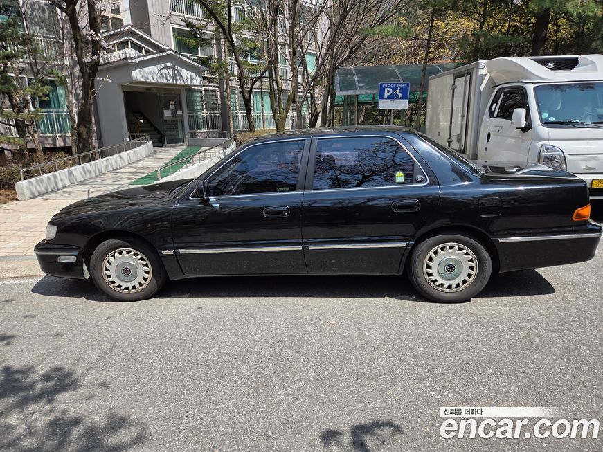 Hyundai Dynasty 2001