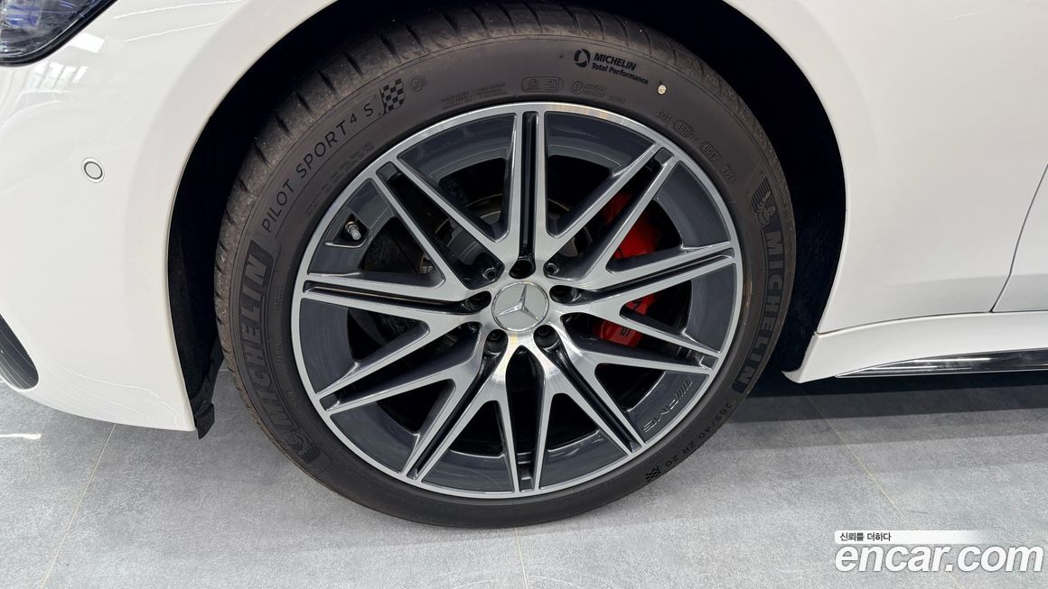 Mercedes-Benz AMG GT 2025