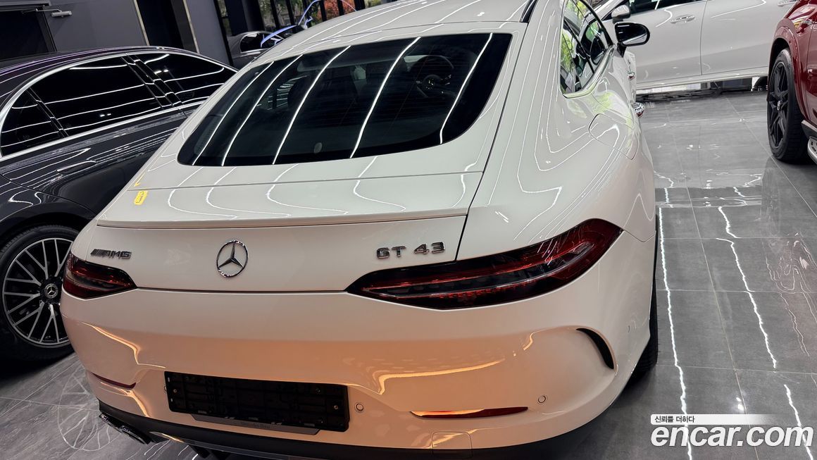 Mercedes-Benz AMG GT 2025
