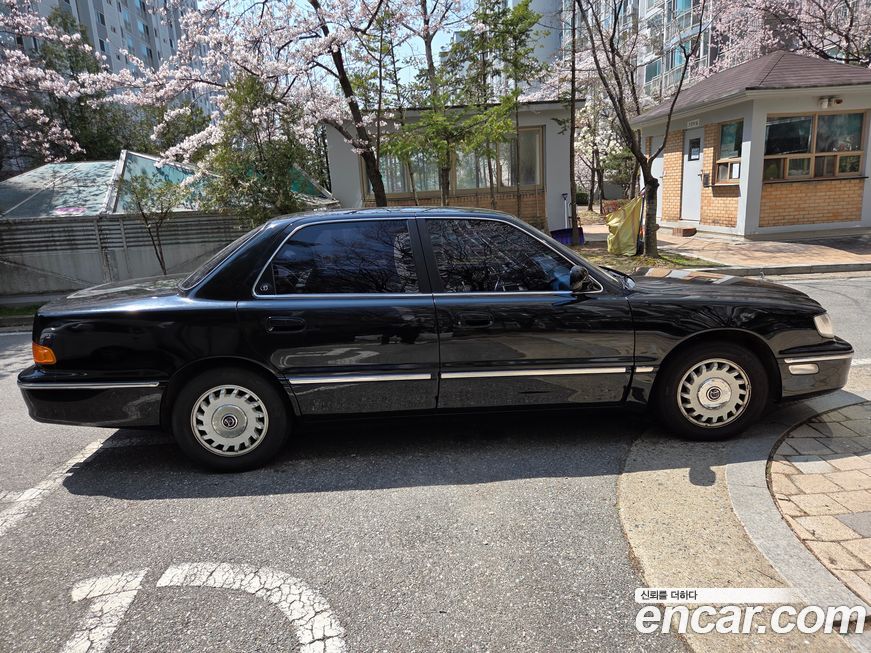Hyundai Dynasty 2001