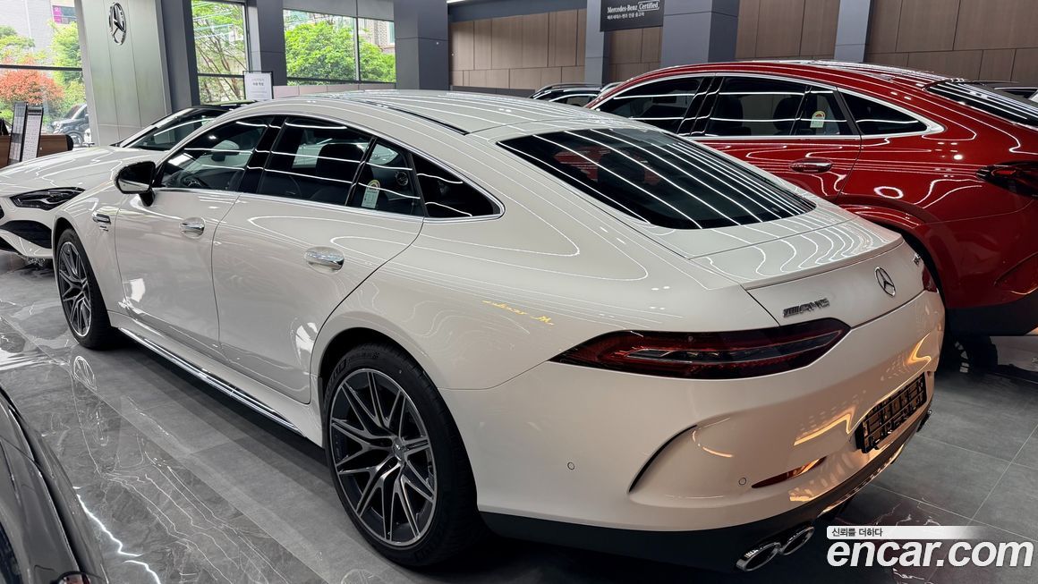 Mercedes-Benz AMG GT 2025