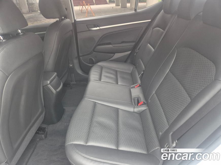 Hyundai AVANTE 2019