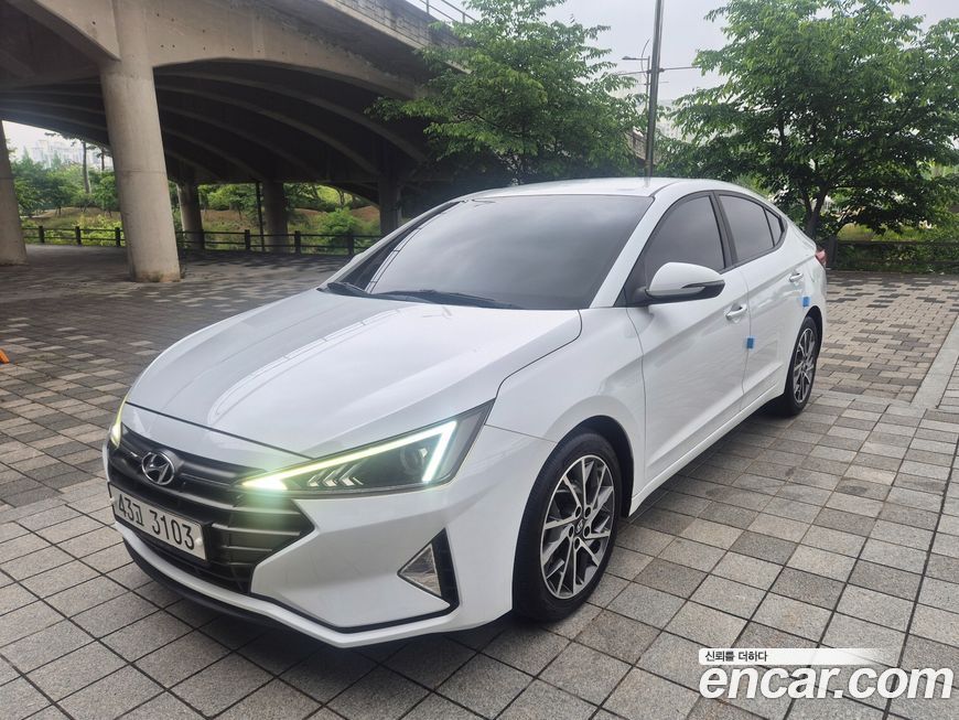 Hyundai AVANTE 2019