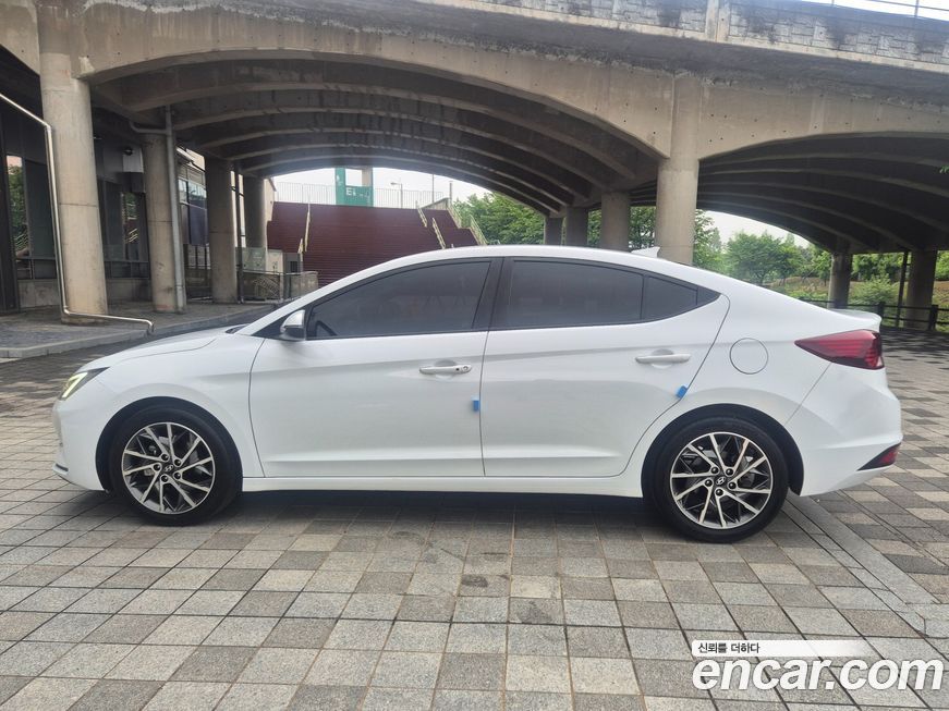 Hyundai AVANTE 2019