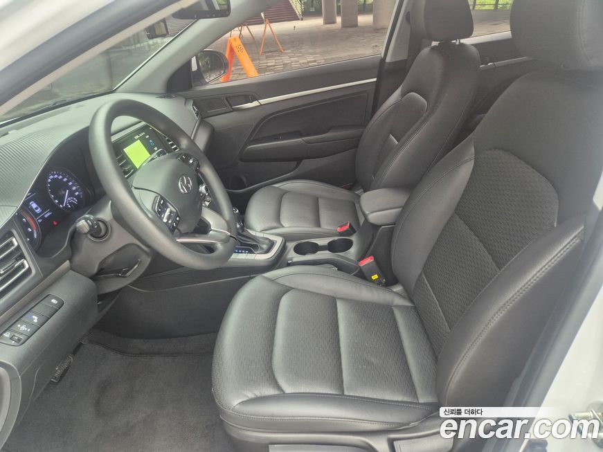 Hyundai AVANTE 2019