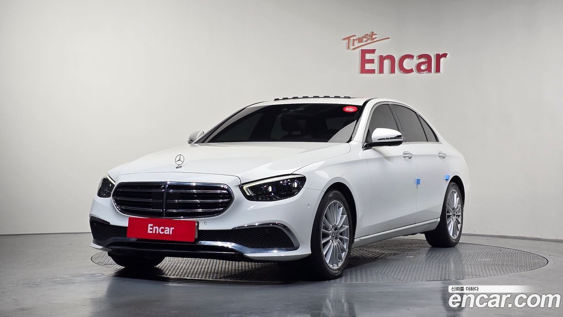 Mercedes-Benz E-Class 2022