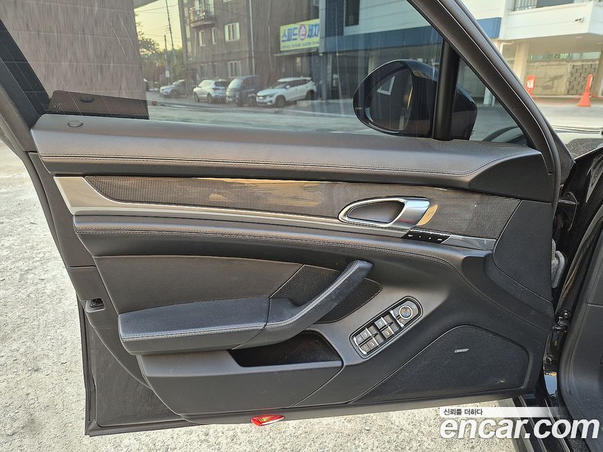 Porsche Panamera 2013