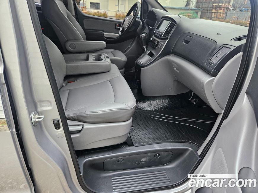 Hyundai Starex 2016