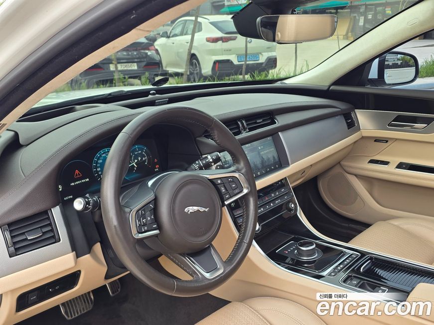 Jaguar XF 2019