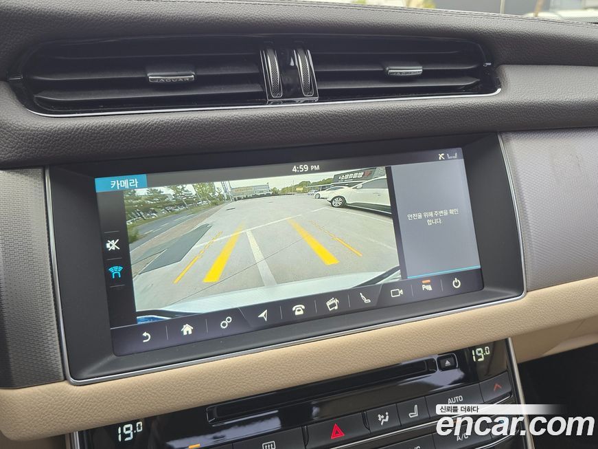 Jaguar XF 2019
