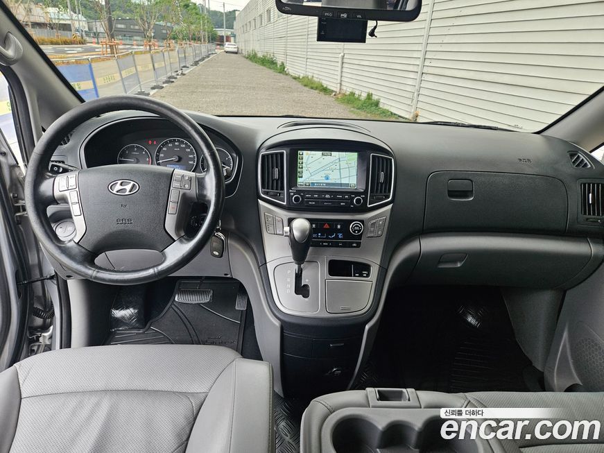 Hyundai Starex 2016