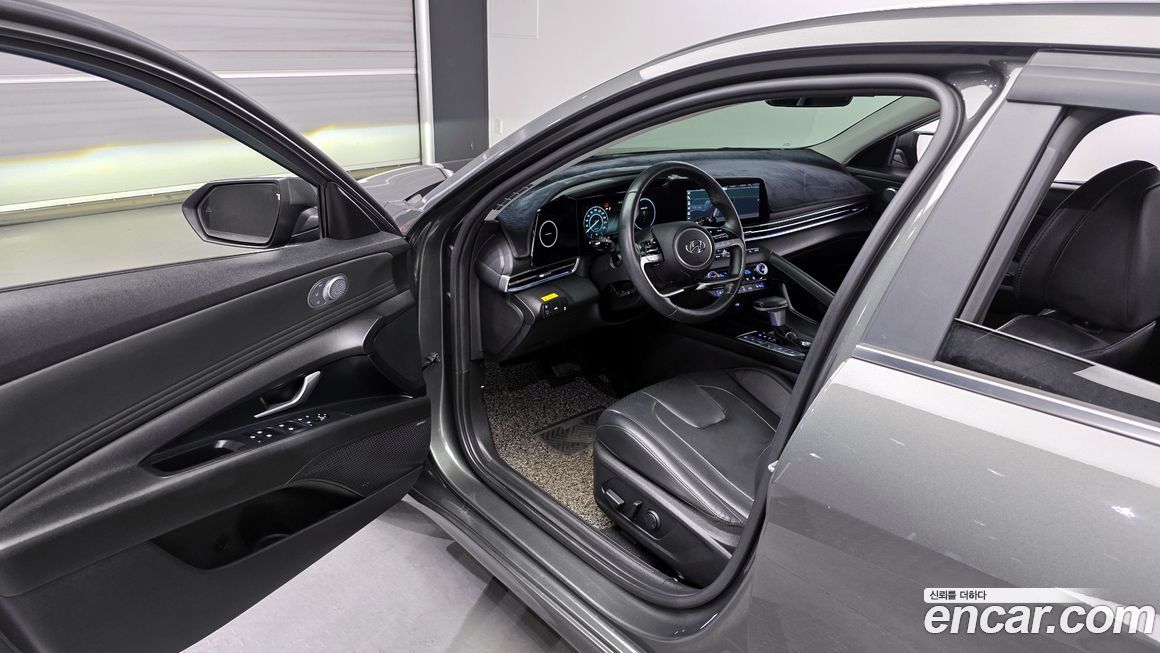 Hyundai AVANTE 2021