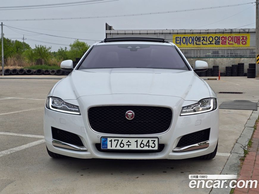 Jaguar XF 2019