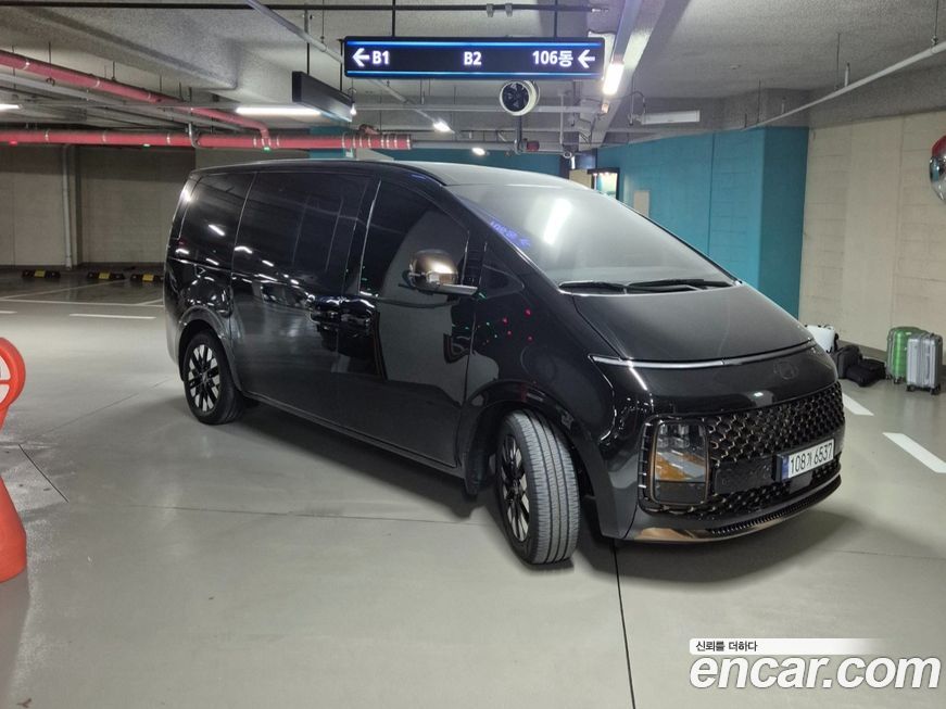 Hyundai Staria 2025