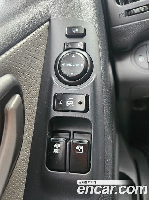 Hyundai Starex 2016