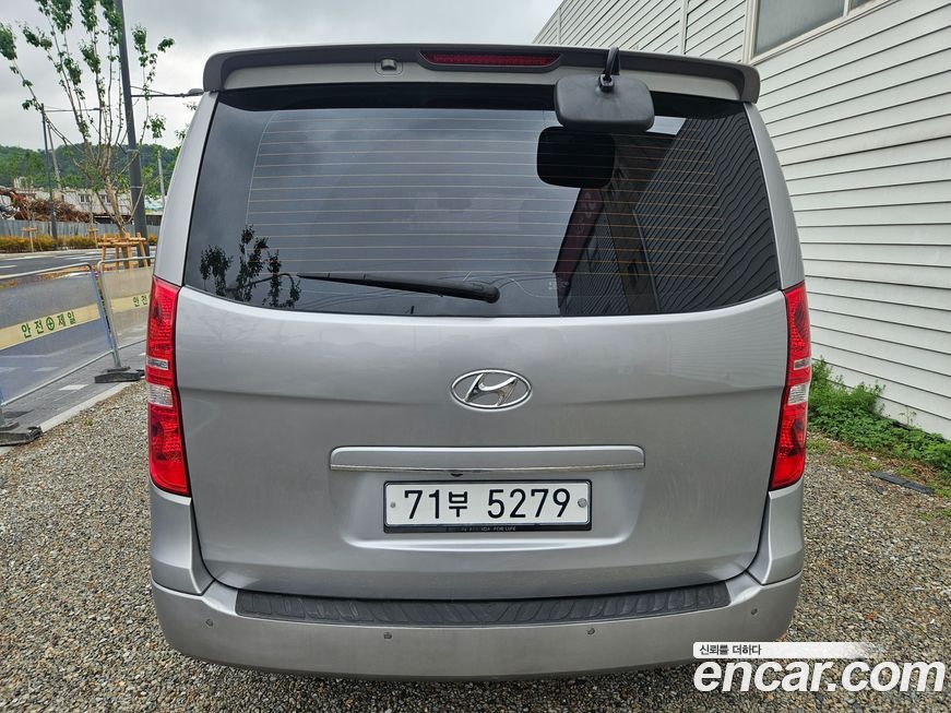 Hyundai Starex 2016