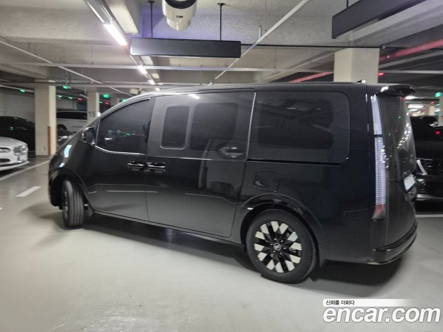 Hyundai Staria 2025