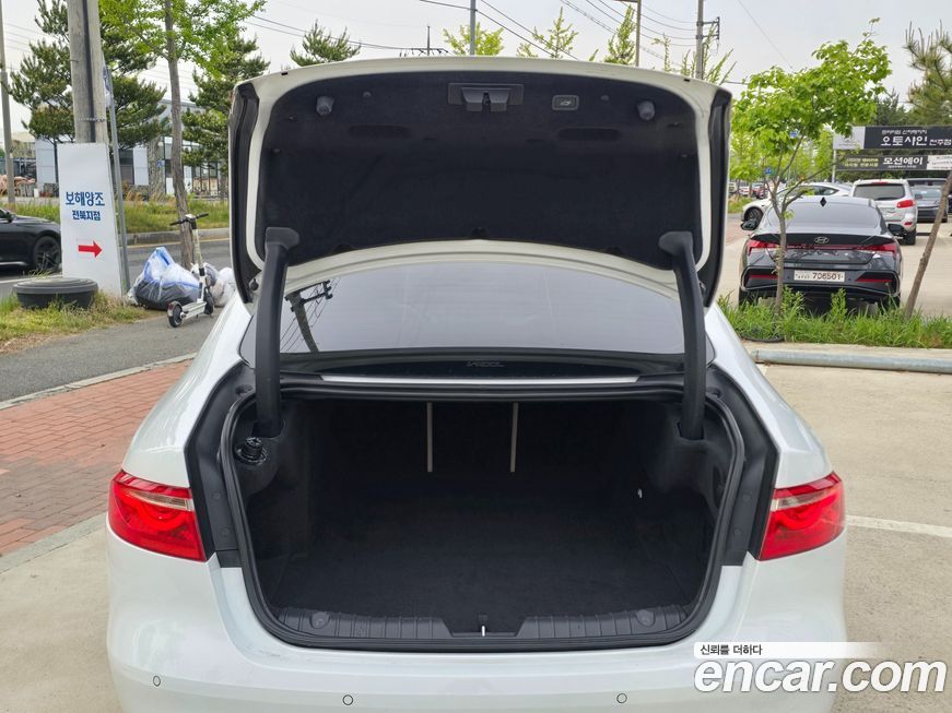Jaguar XF 2019