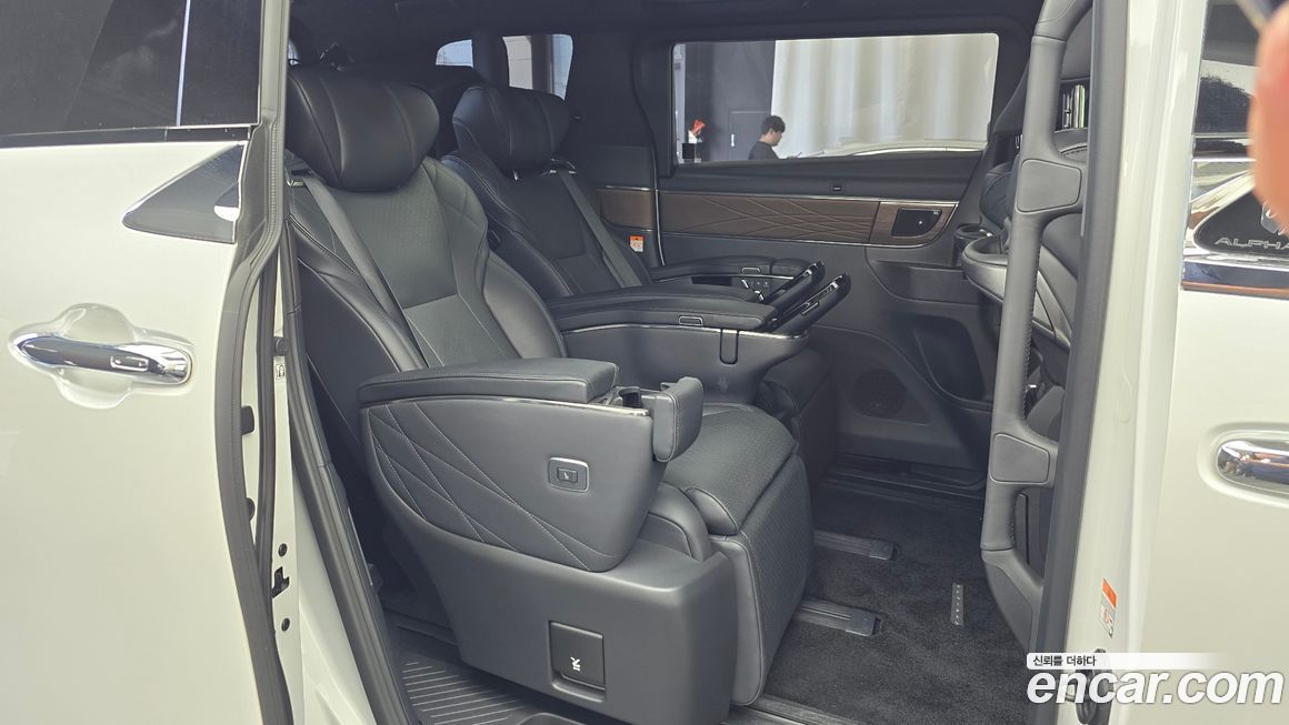 Toyota Alphard 2024