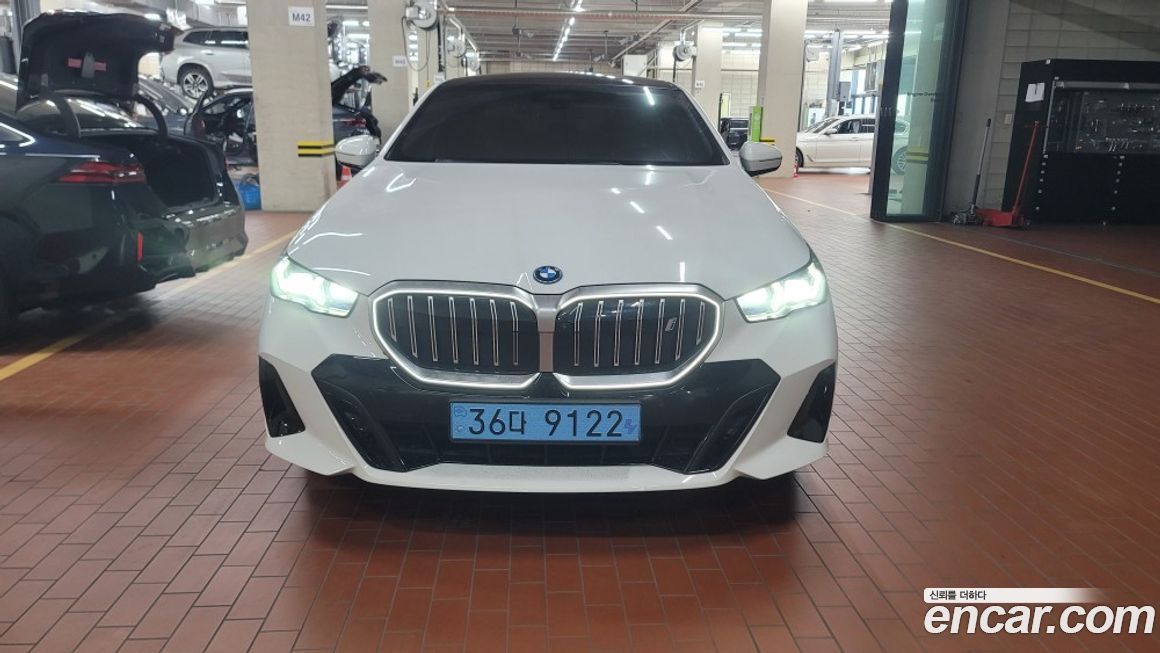 BMW i5 2024