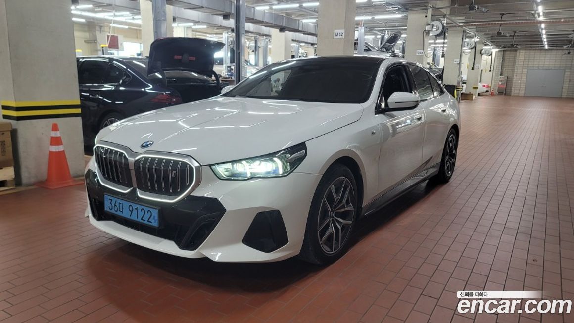 BMW i5 2024