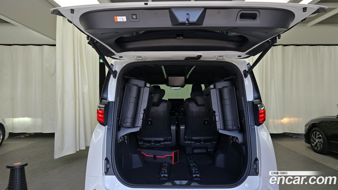 Toyota Alphard 2024