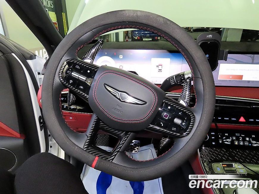 Genesis GV70 2025