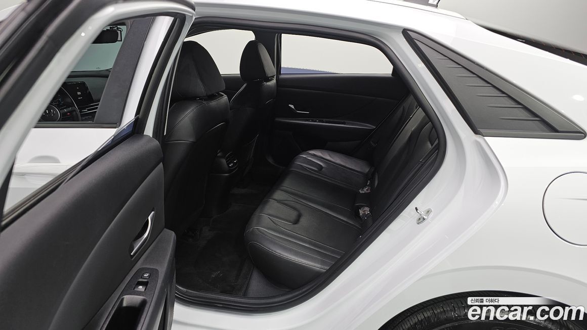 Hyundai AVANTE 2023