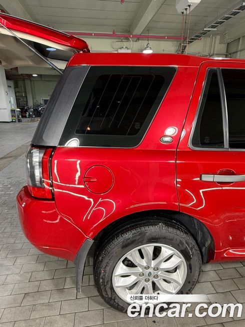 Land Rover Freelander 2012