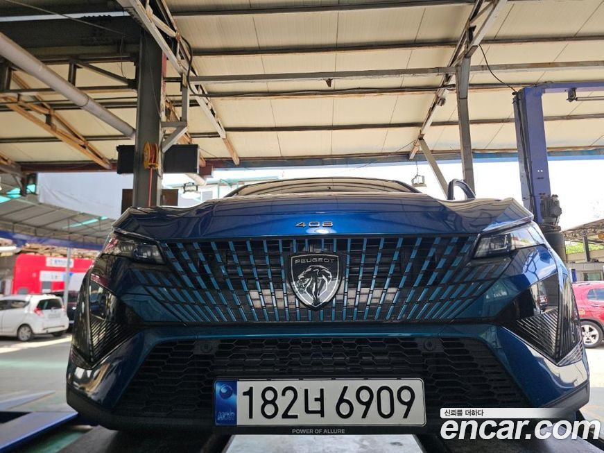 Peugeot 408 2023