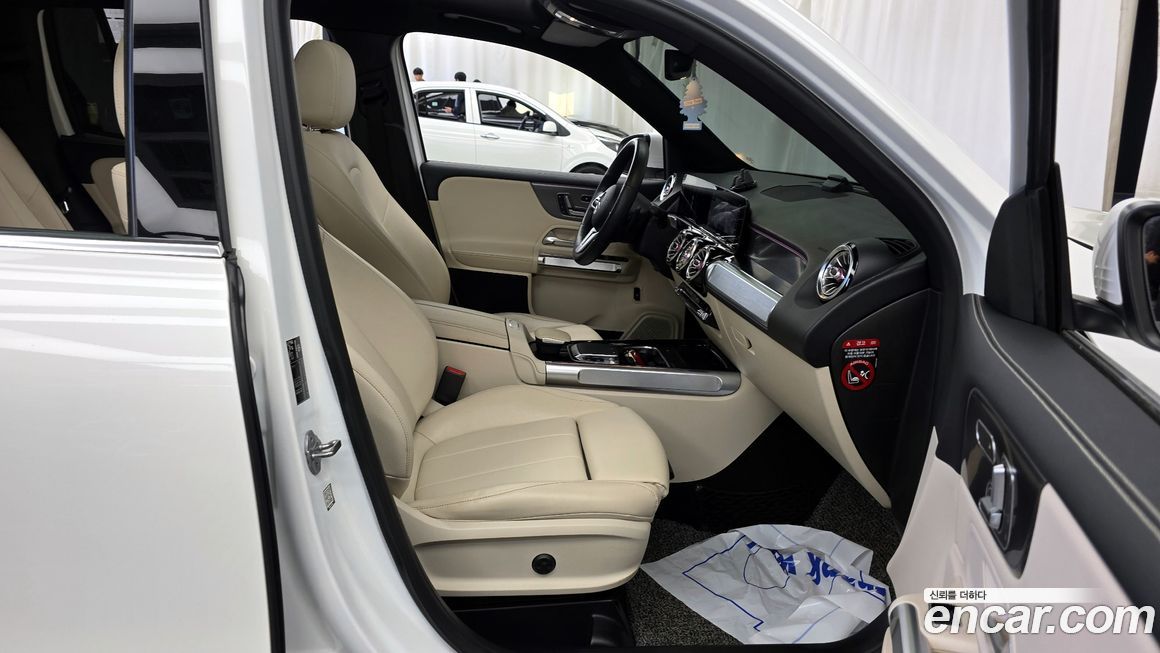 Mercedes-Benz GLB-Class 2020