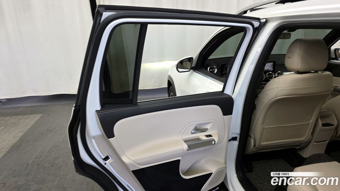 Mercedes-Benz GLB-Class 2020