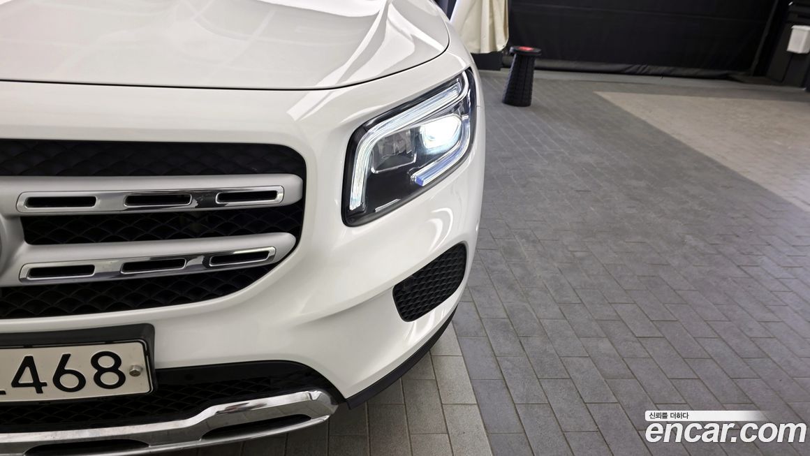 Mercedes-Benz GLB-Class 2020