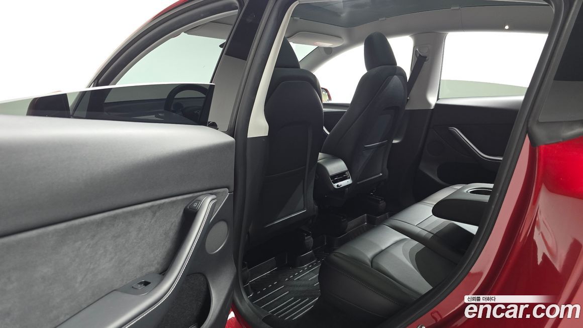 Tesla Model Y 2023