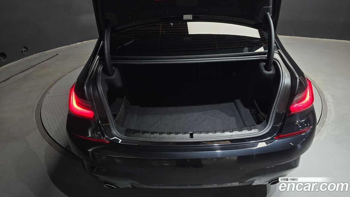 BMW 3-Series 2019