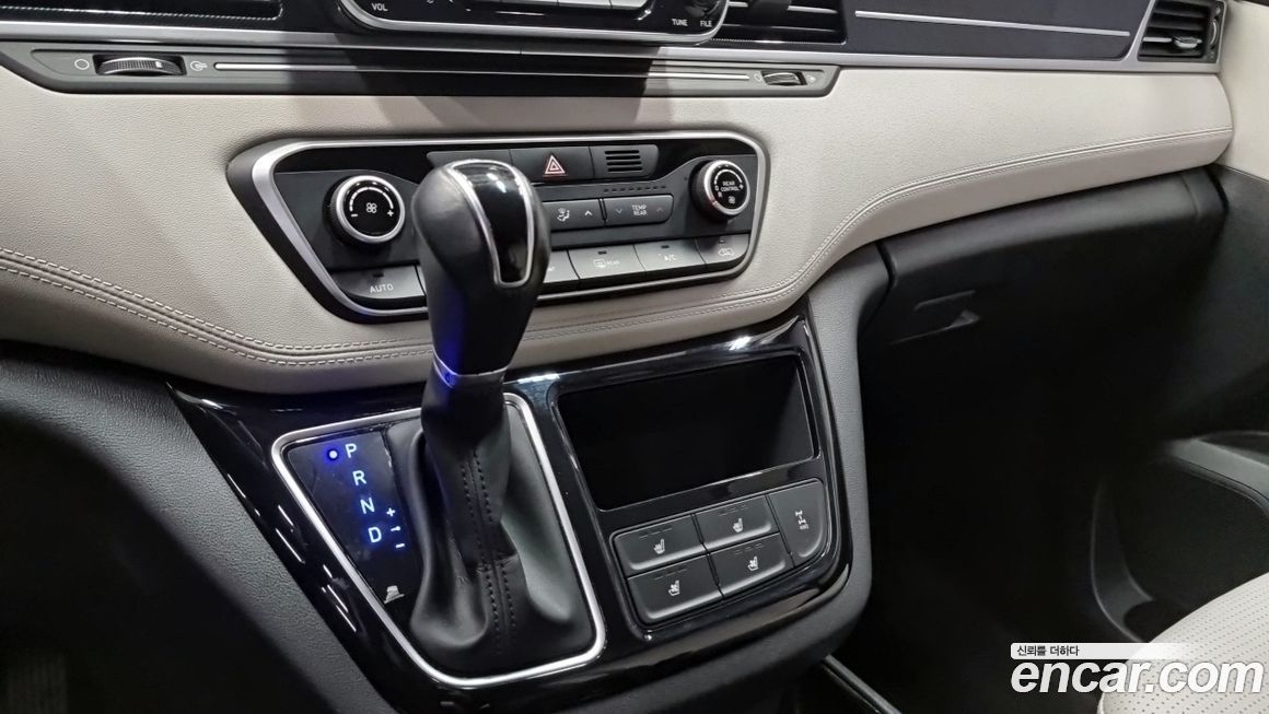 Hyundai Starex 2019