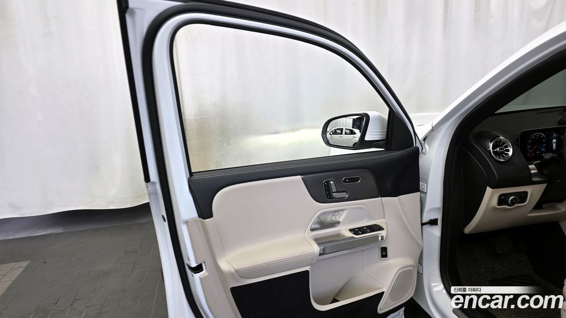 Mercedes-Benz GLB-Class 2020