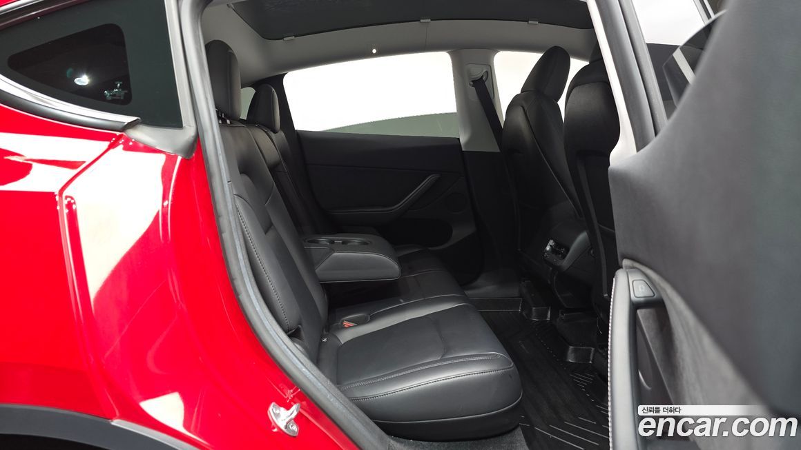 Tesla Model Y 2023