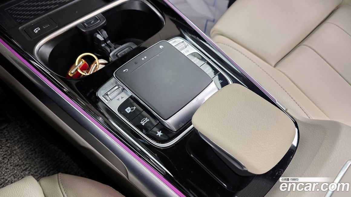 Mercedes-Benz GLB-Class 2020