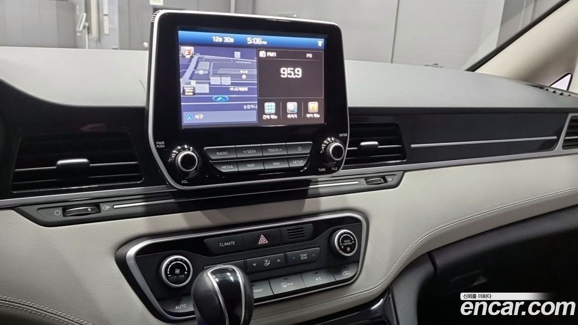 Hyundai Starex 2019