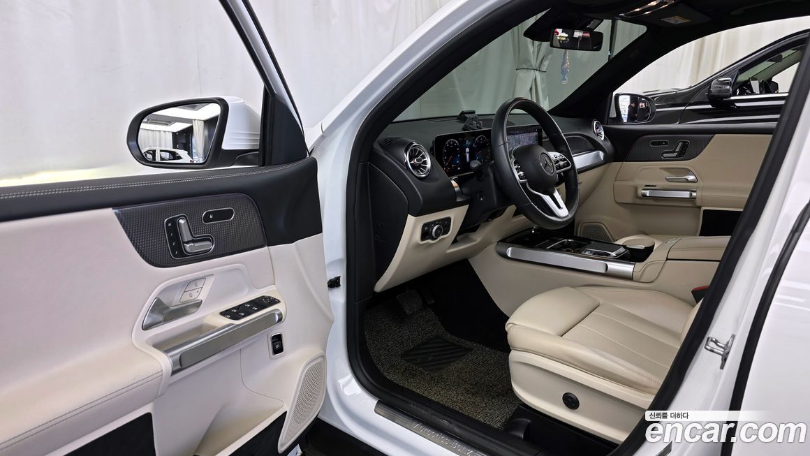 Mercedes-Benz GLB-Class 2020
