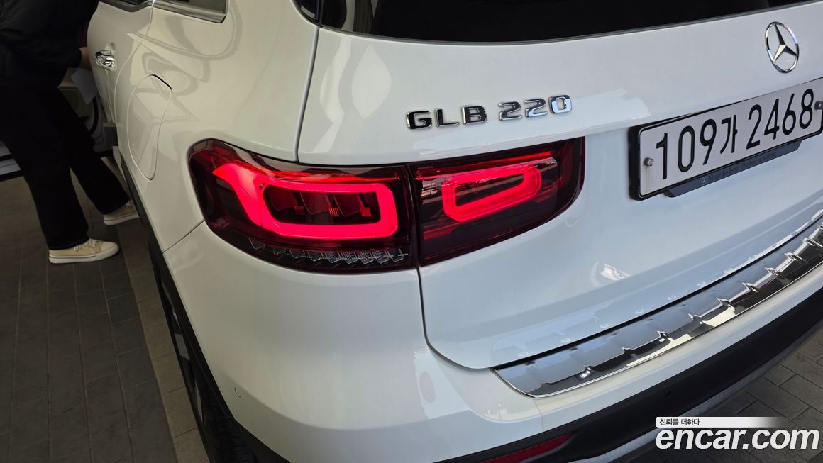 Mercedes-Benz GLB-Class 2020
