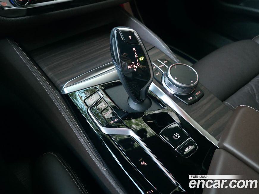 BMW 5-Series 2021
