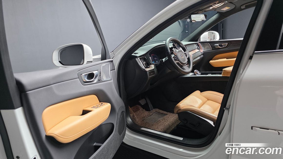 Volvo XC60 2024