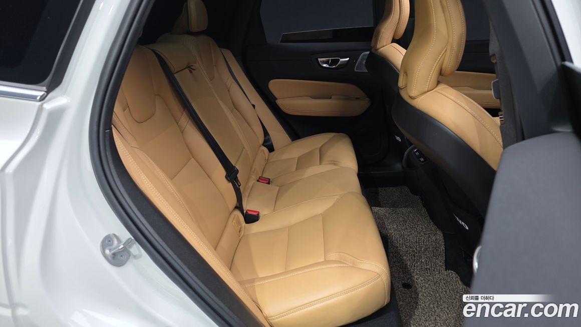 Volvo XC60 2024