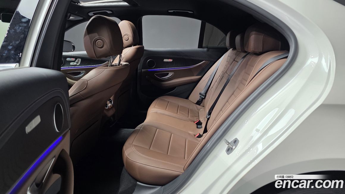Mercedes-Benz E-Class 2023