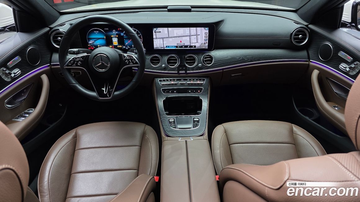 Mercedes-Benz E-Class 2023