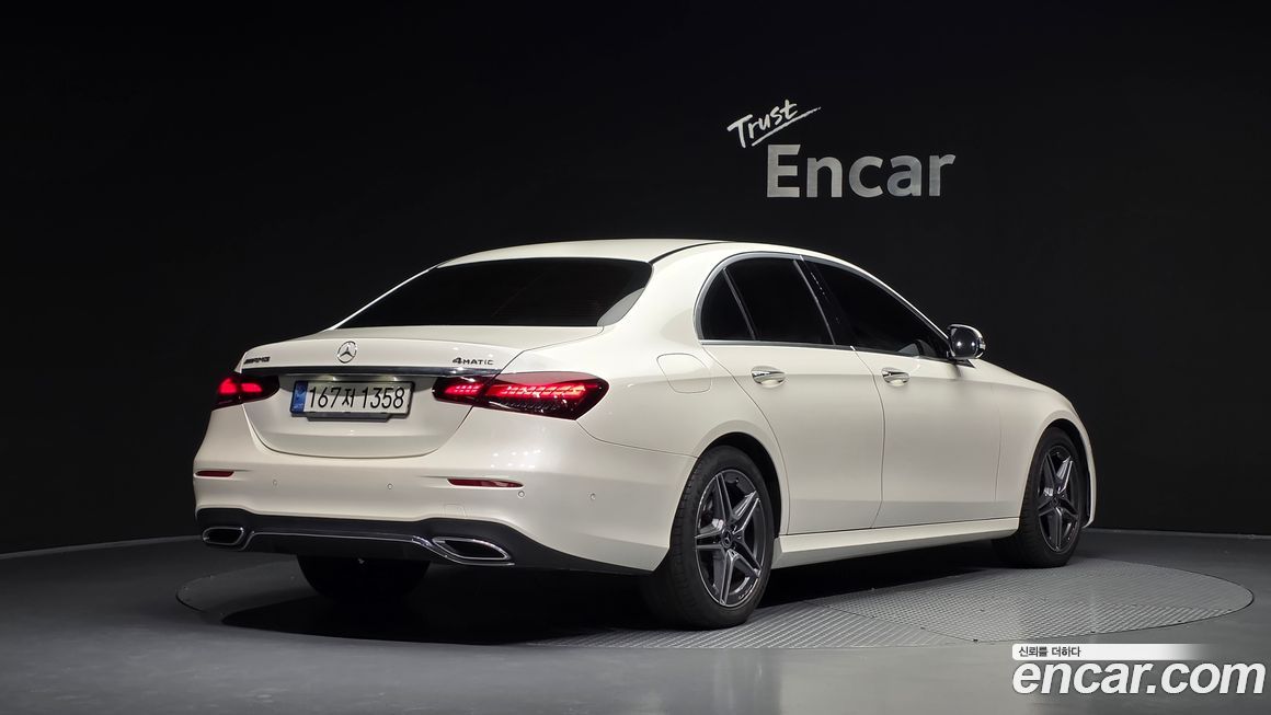 Mercedes-Benz E-Class 2023