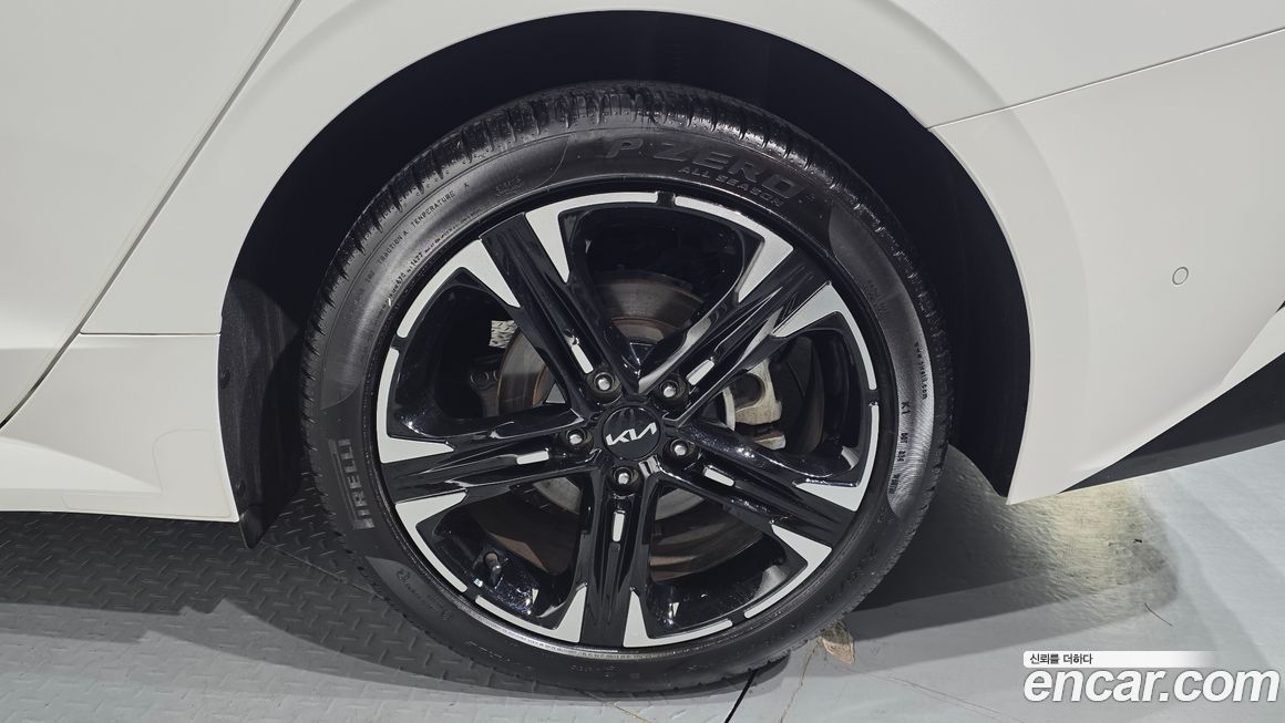 Kia K5 2023