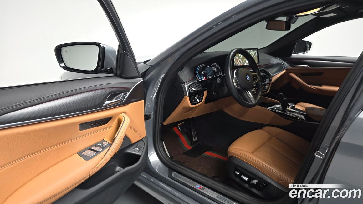 BMW 5-Series 2023